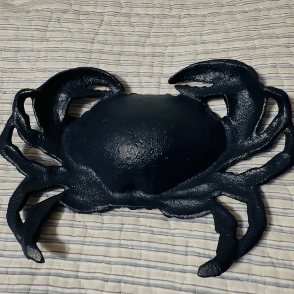Cast iron navy blue crab dish. Perfect as a jewelry holder, NWOT. - Picture 2 of 7